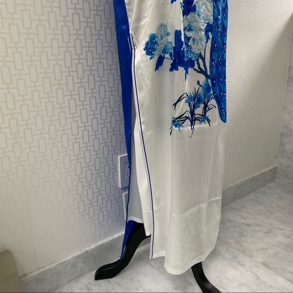 Chinese Formal Long Evening Gown, Cheong Sam or Chi Pao - Picture 3 of 13